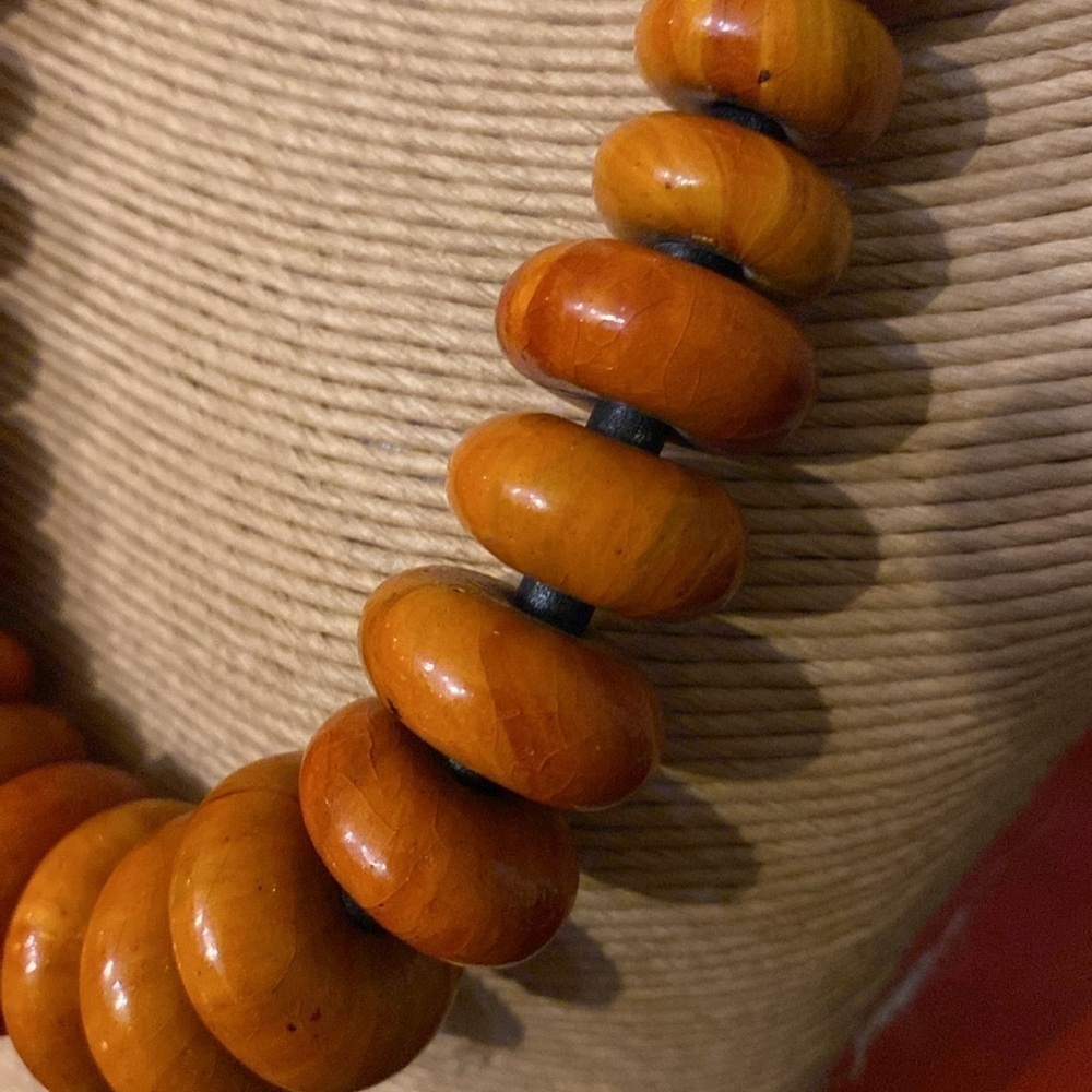 Vintage Butterscotch Amber Bead Necklace. Nicely polished, 32 free form beads, - Picture 3 of 7